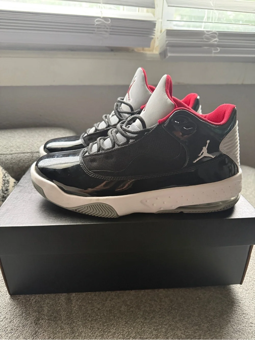 Jordan max aura 2